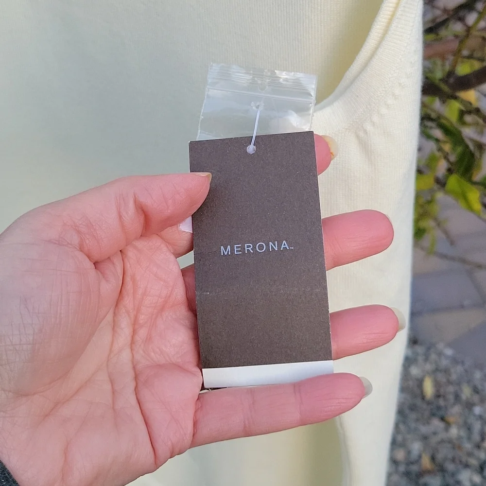 Merona Cream Sleeveless Turtleneck Ladies Sweater Size Large - Picture 4 of 6